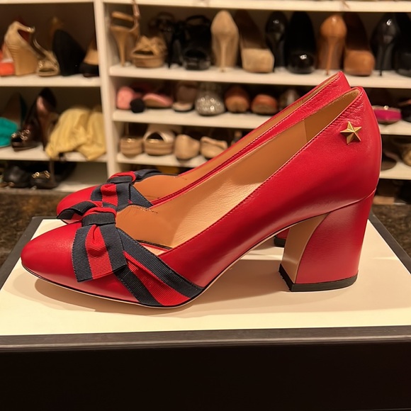 BRAND NEW GUCCI Sylvie Web Accent Leather Pumps size 39 - Picture 2 of 10